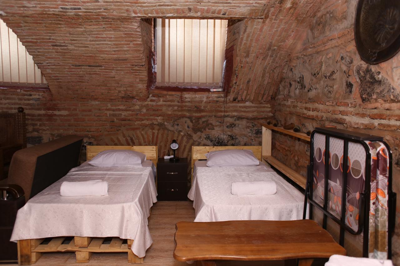Guest House Kakabadzeebi 9 Tbilisi Exterior photo